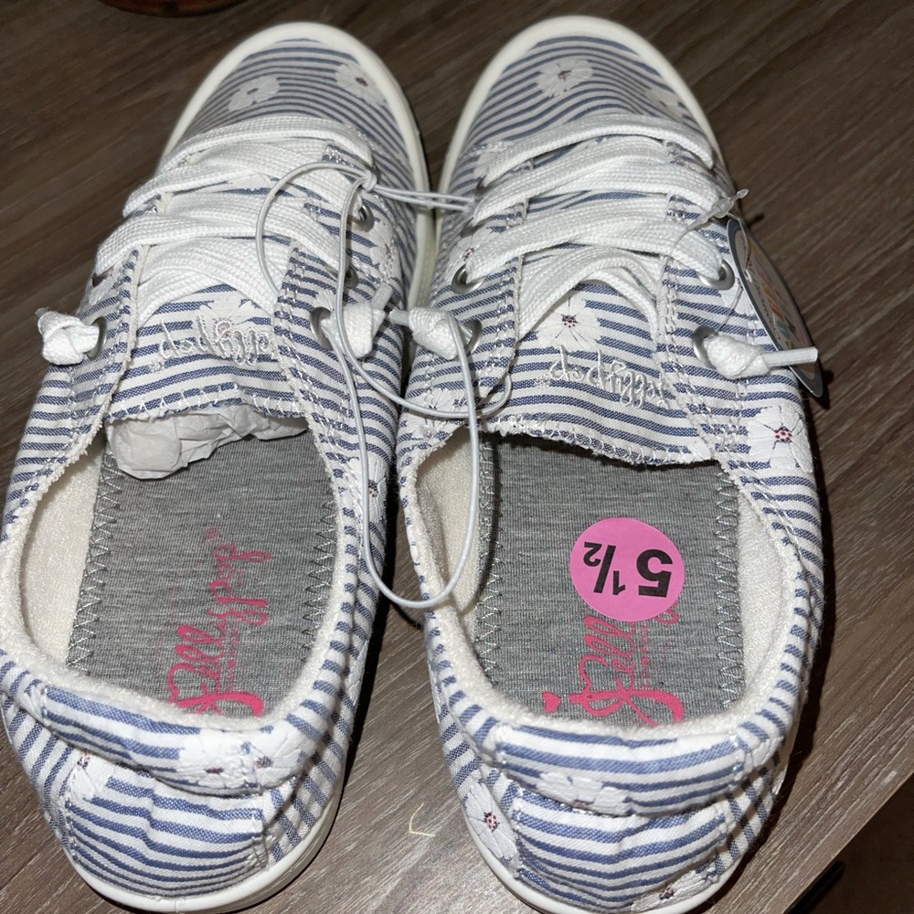 Woman’s Jellypop striped / white floral sneaker - Picture 4 of 13